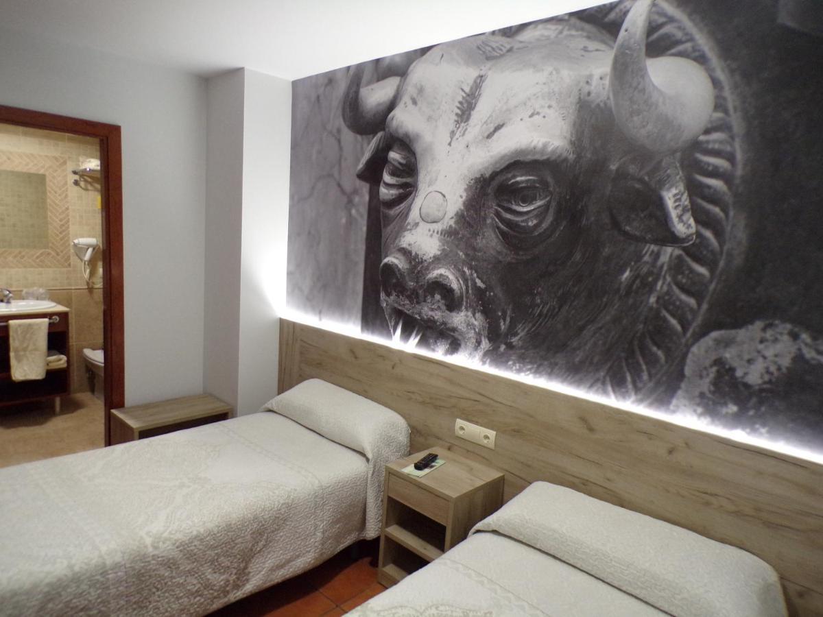 Hostal Serruchi Teruel Zewnętrze zdjęcie