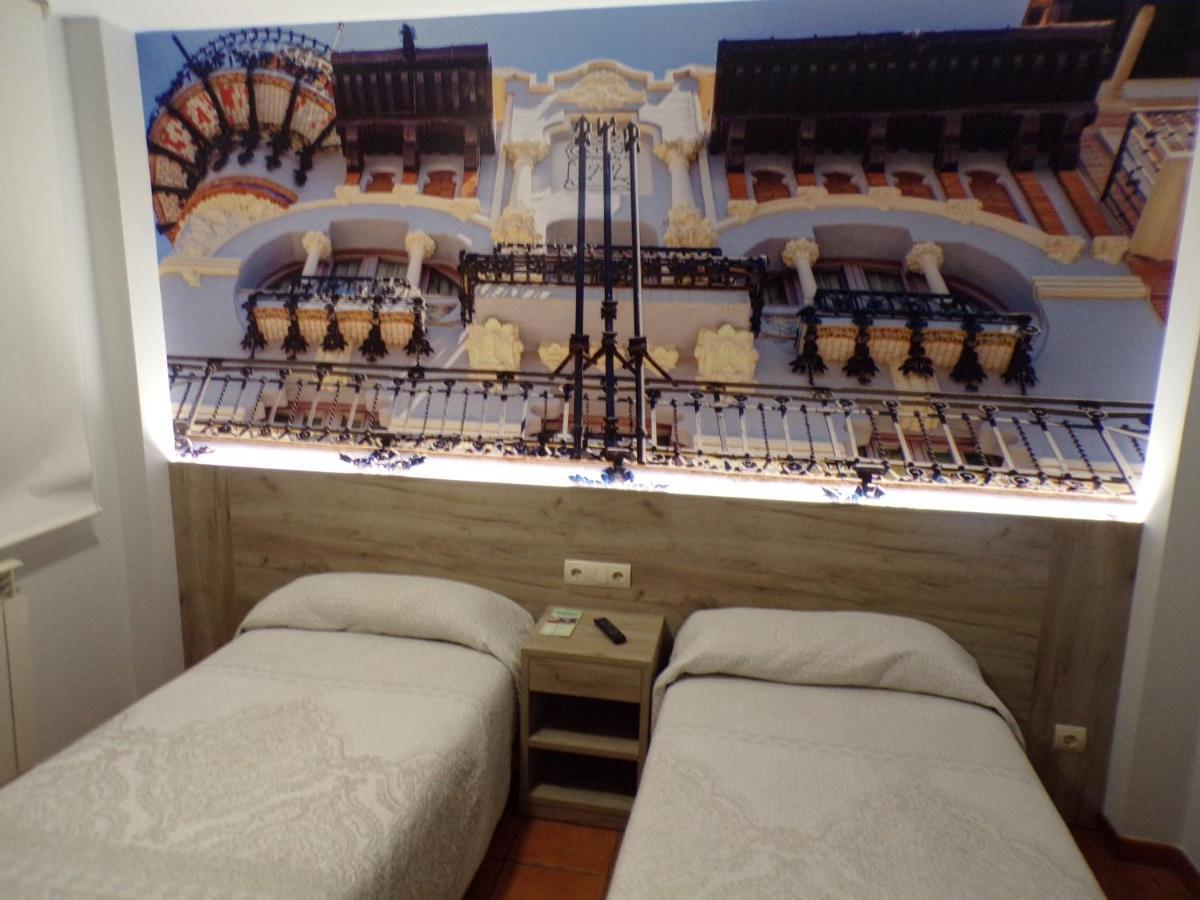 Hostal Serruchi Teruel Zewnętrze zdjęcie