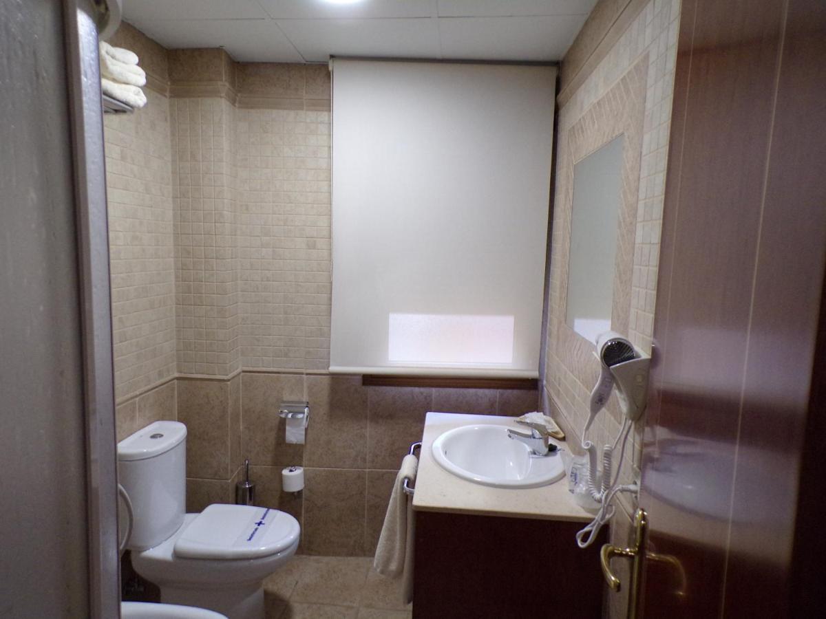 Hostal Serruchi Teruel Zewnętrze zdjęcie