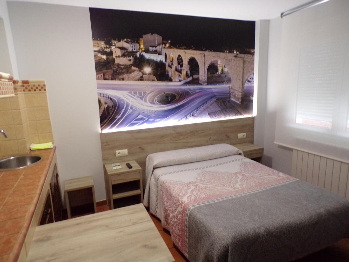 Hostal Serruchi Teruel Zewnętrze zdjęcie