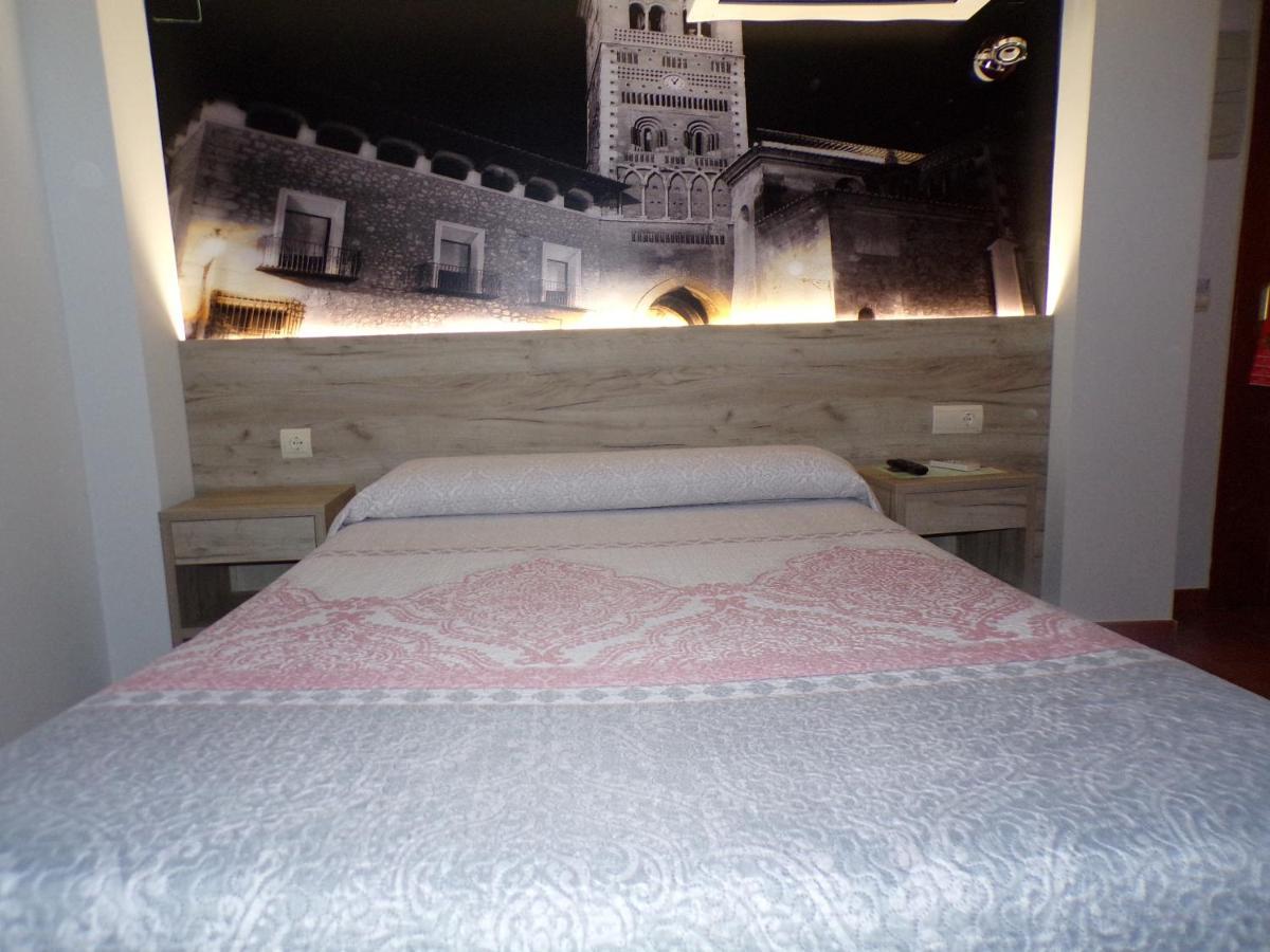 Hostal Serruchi Teruel Zewnętrze zdjęcie