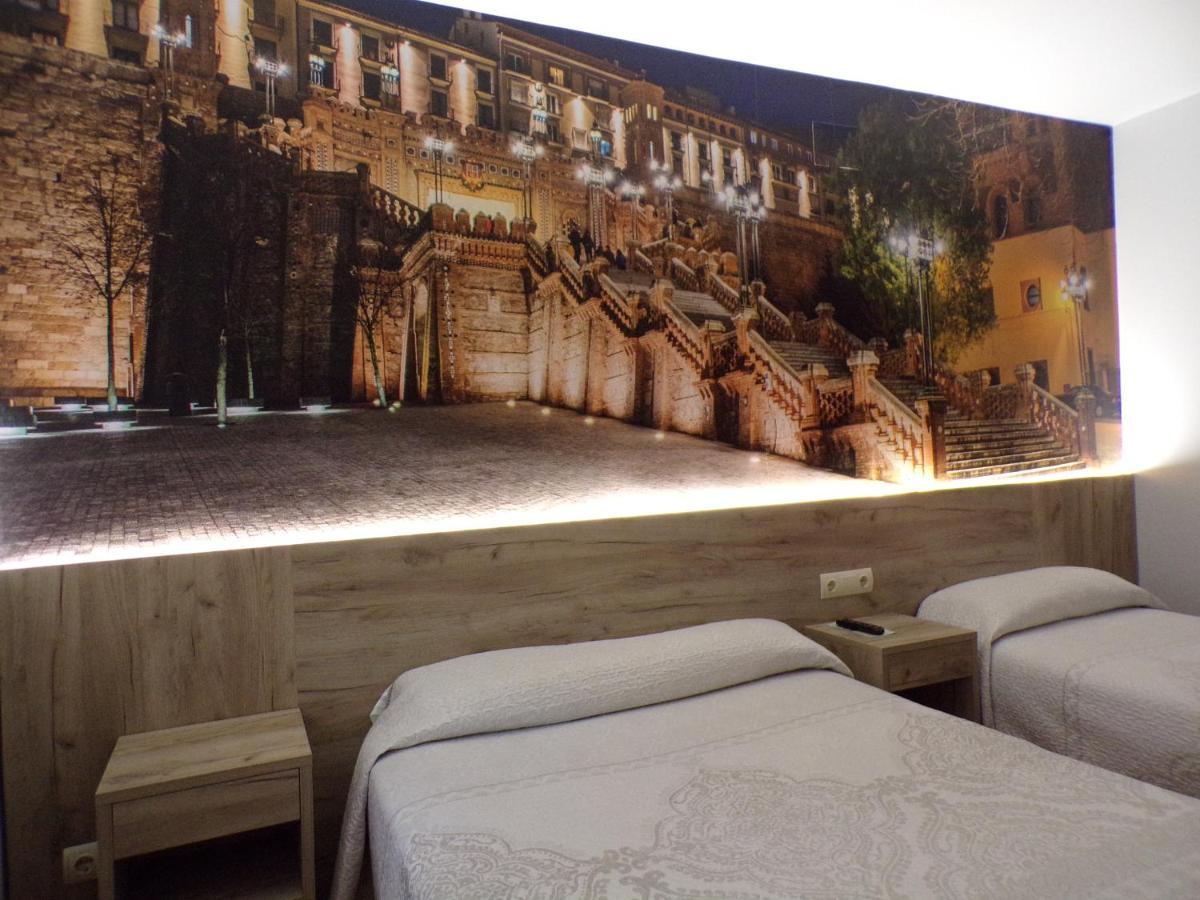 Hostal Serruchi Teruel Zewnętrze zdjęcie