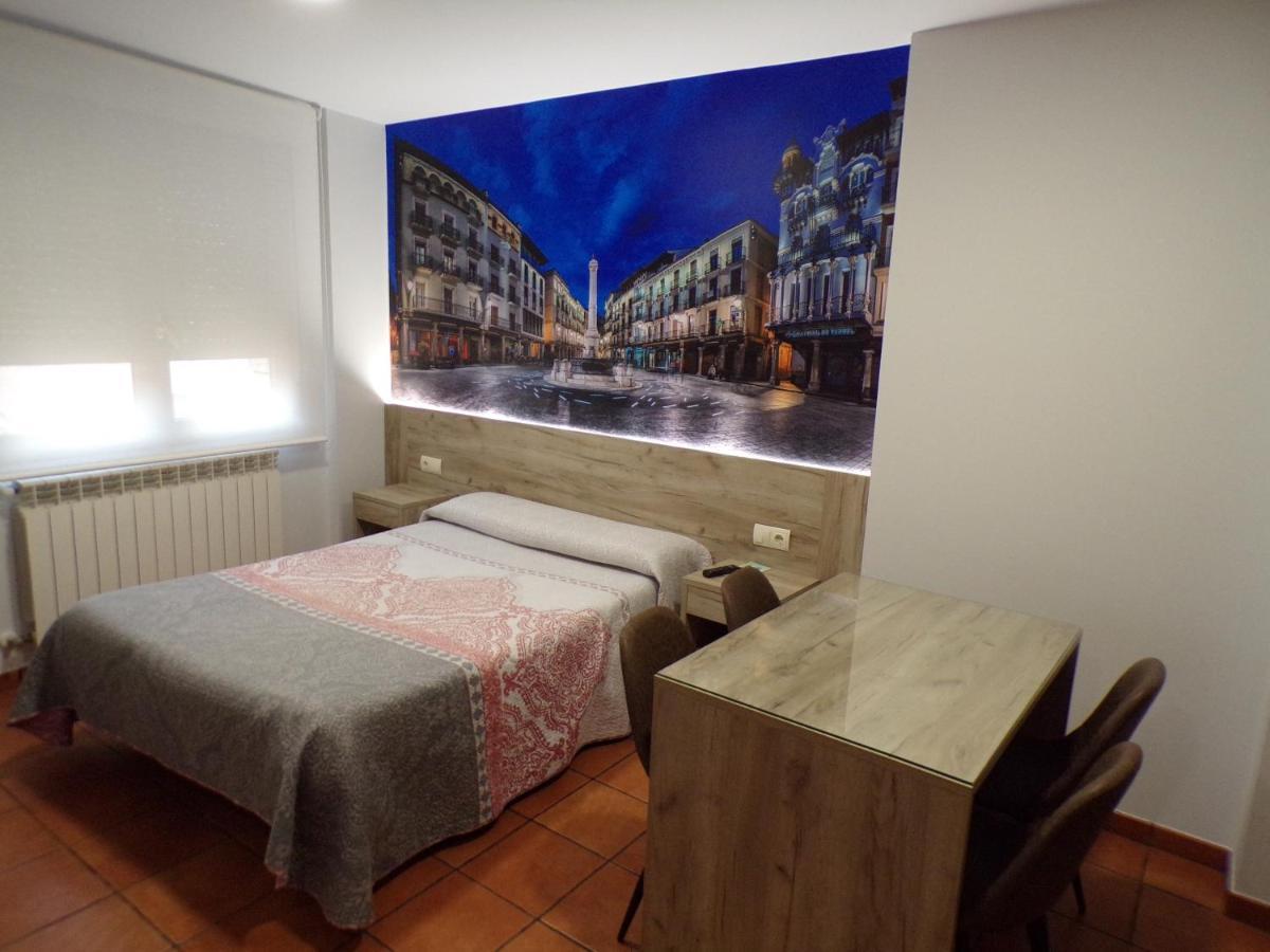 Hostal Serruchi Teruel Zewnętrze zdjęcie
