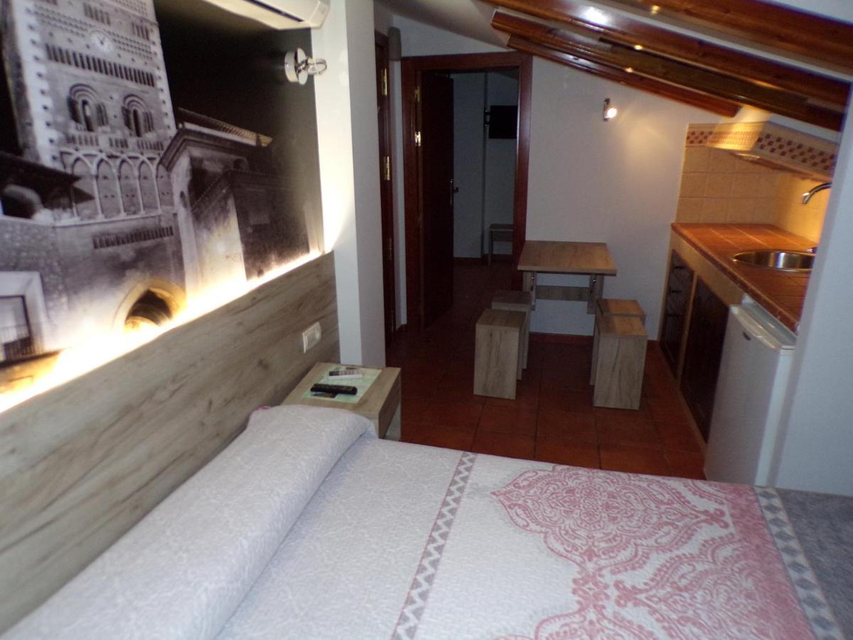 Hostal Serruchi Teruel Zewnętrze zdjęcie