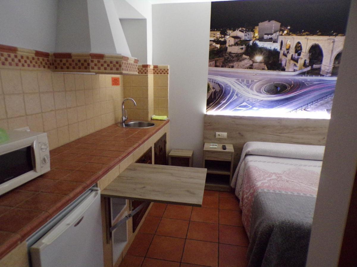 Hostal Serruchi Teruel Zewnętrze zdjęcie