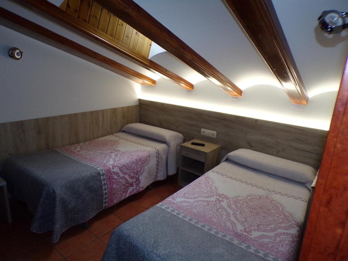 Hostal Serruchi Teruel Zewnętrze zdjęcie