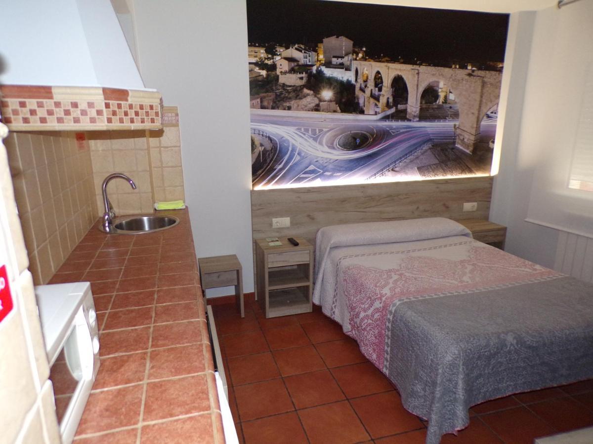 Hostal Serruchi Teruel Zewnętrze zdjęcie