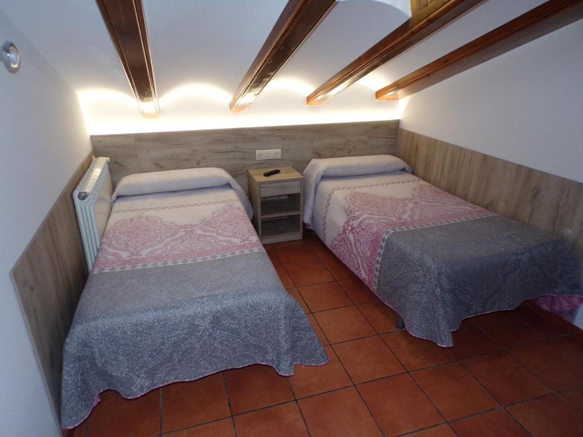 Hostal Serruchi Teruel Zewnętrze zdjęcie