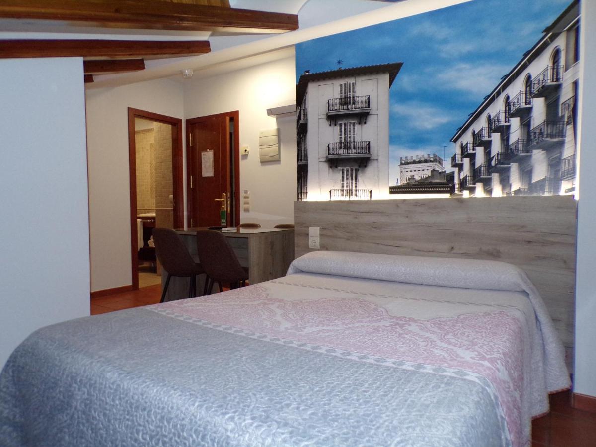 Hostal Serruchi Teruel Zewnętrze zdjęcie