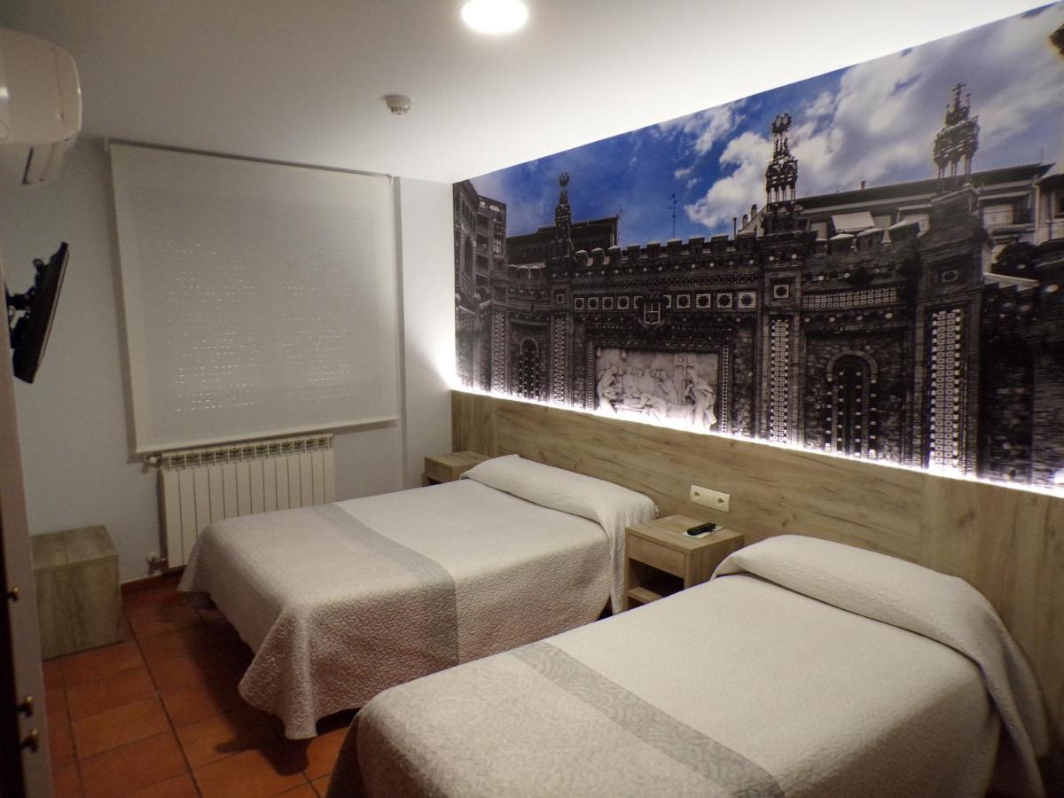 Hostal Serruchi Teruel Zewnętrze zdjęcie