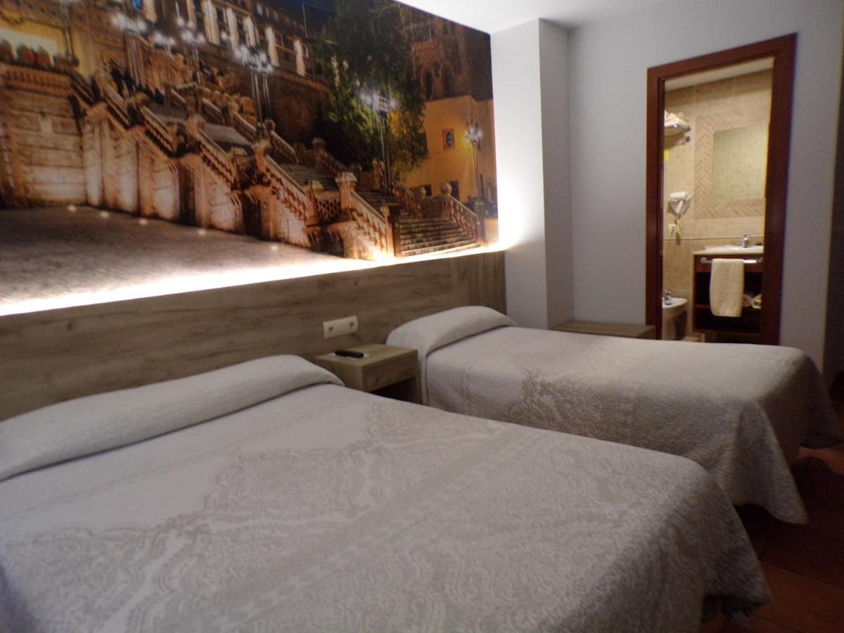 Hostal Serruchi Teruel Zewnętrze zdjęcie