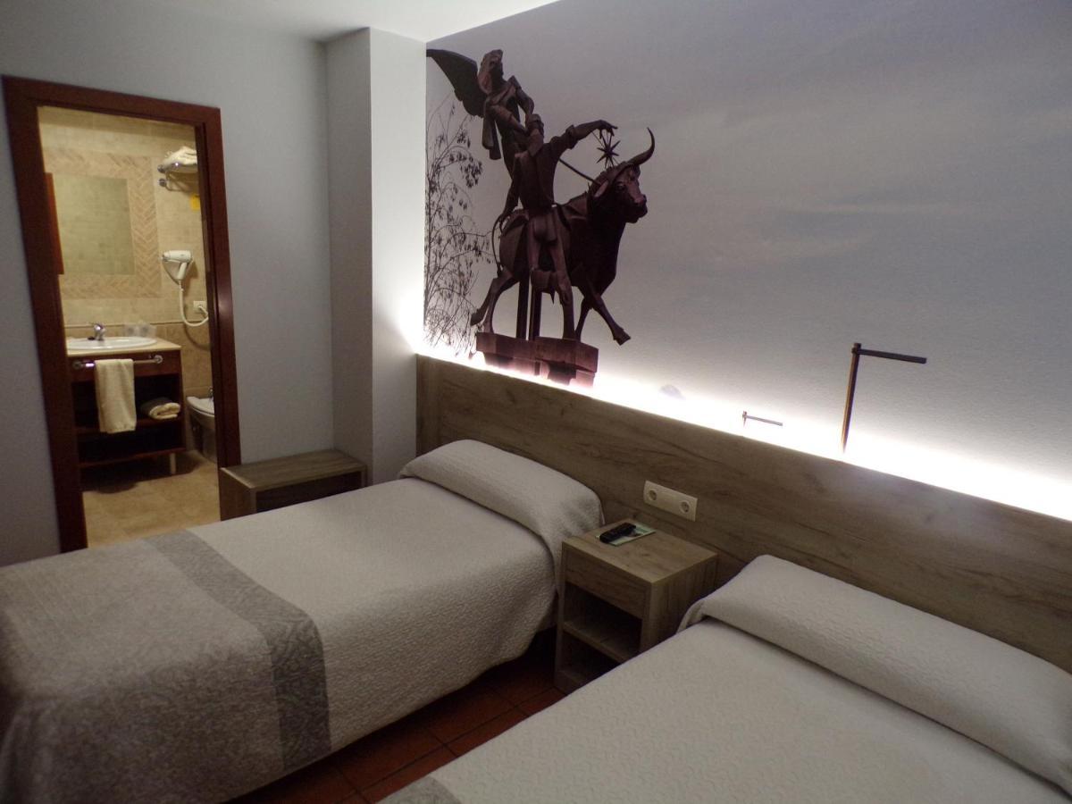 Hostal Serruchi Teruel Zewnętrze zdjęcie